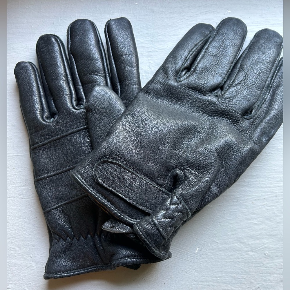 Thinsulate Black Leather Gloves